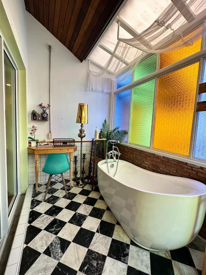 Hotel T-House Bkk 2Floors Near Bts With Swimming Pool And Free Wifi Bangkok Exterior foto