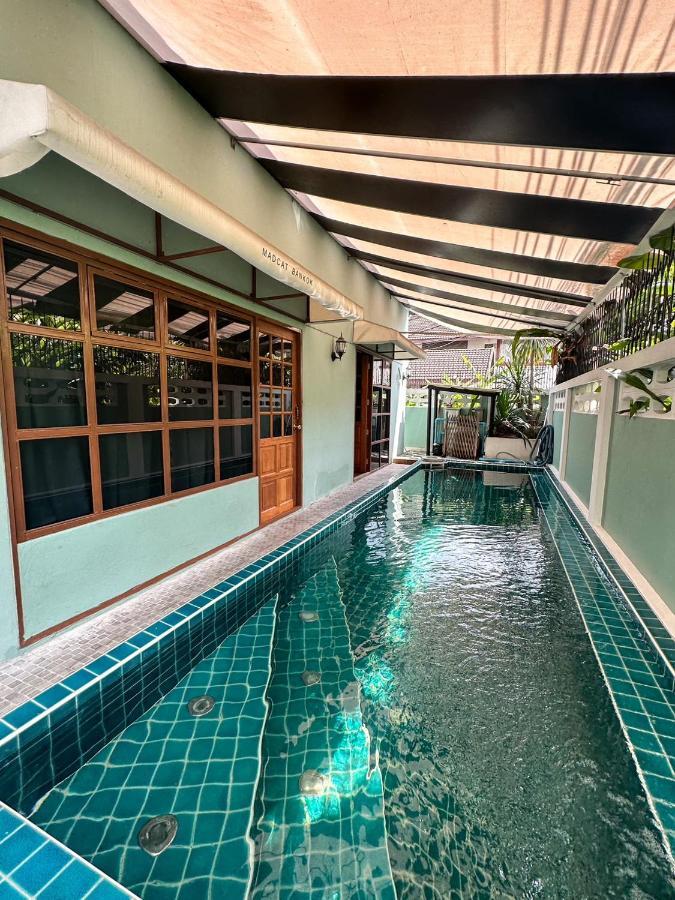 Hotel T-House Bkk 2Floors Near Bts With Swimming Pool And Free Wifi Bangkok Exterior foto