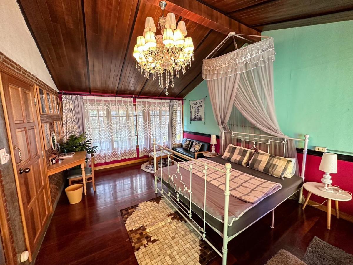 Hotel T-House Bkk 2Floors Near Bts With Swimming Pool And Free Wifi Bangkok Exterior foto