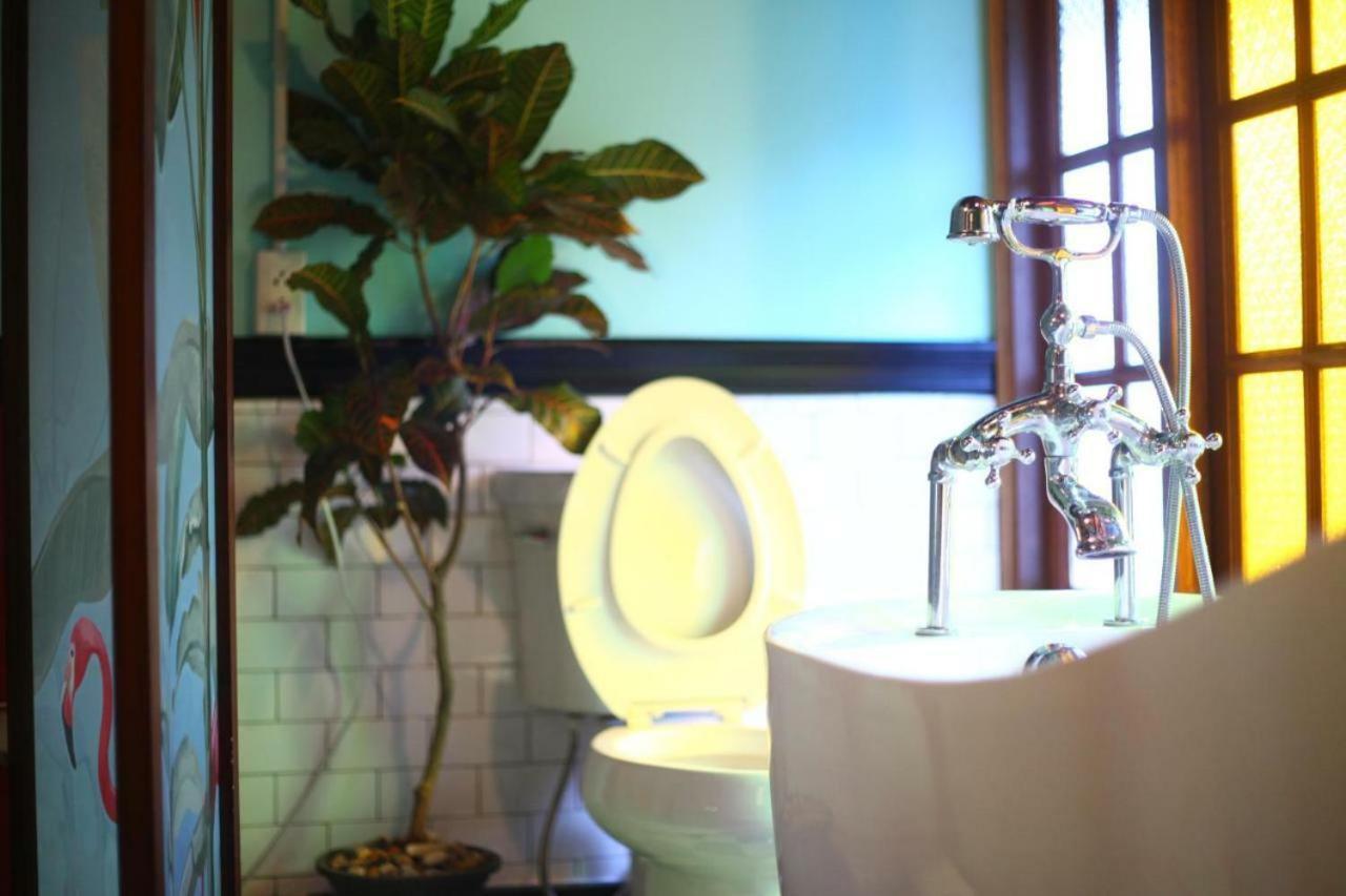 Hotel T-House Bkk 2Floors Near Bts With Swimming Pool And Free Wifi Bangkok Exterior foto